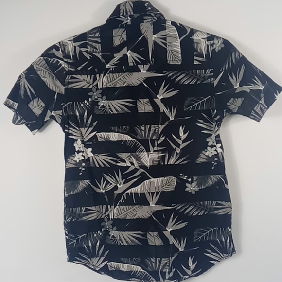 Boys tony hawk size small top - Picture 2 of 2